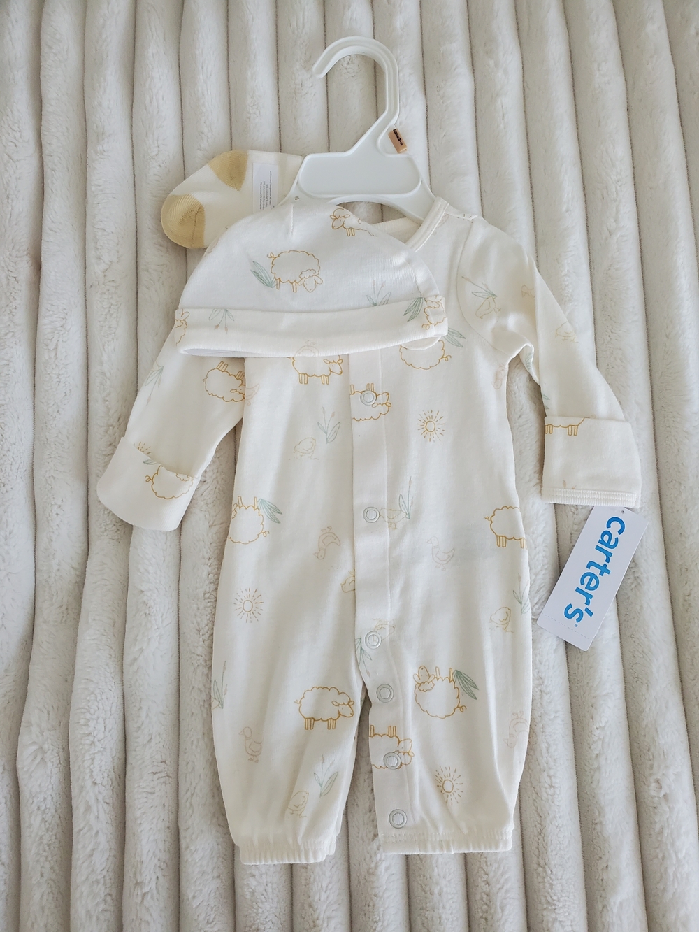 NWT Carter's Cream One-Piece Onesie with Sheep Print and Matching Hat And Socks